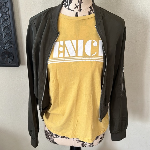 🌞3/$20 Shein Zip Detail Jacket - Picture 2 of 7